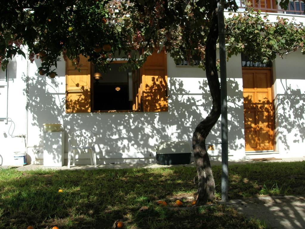Apartment Next To The Sea In Poseidonia Poszidonía Kültér fotó