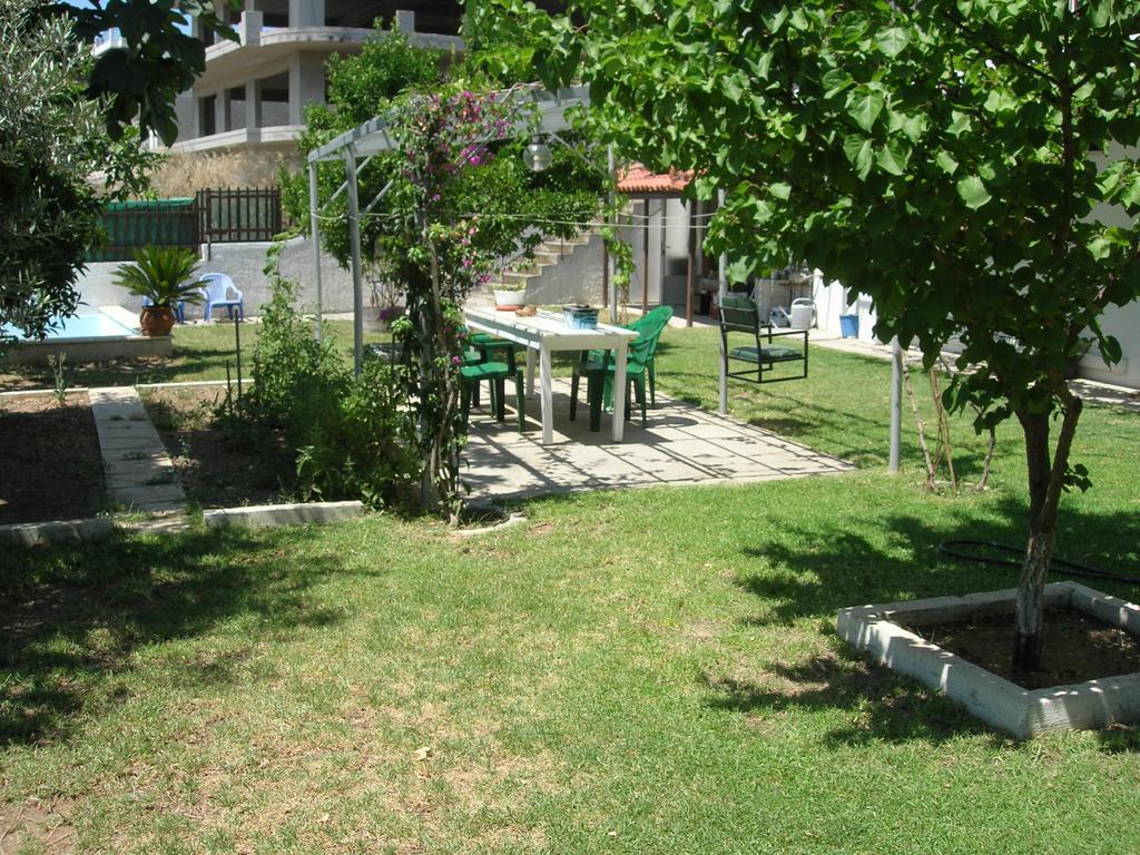 Apartment Next To The Sea In Poseidonia Poszidonía Kültér fotó